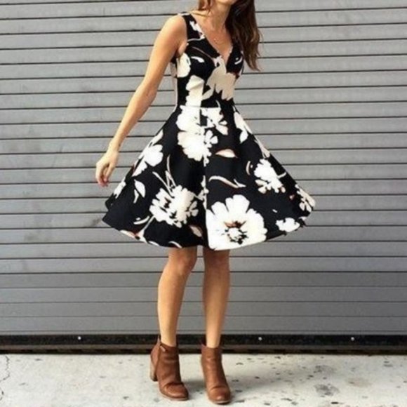 Anthropologie Maeve Amory floral motif dress.  SZ 0 - Picture 3 of 4